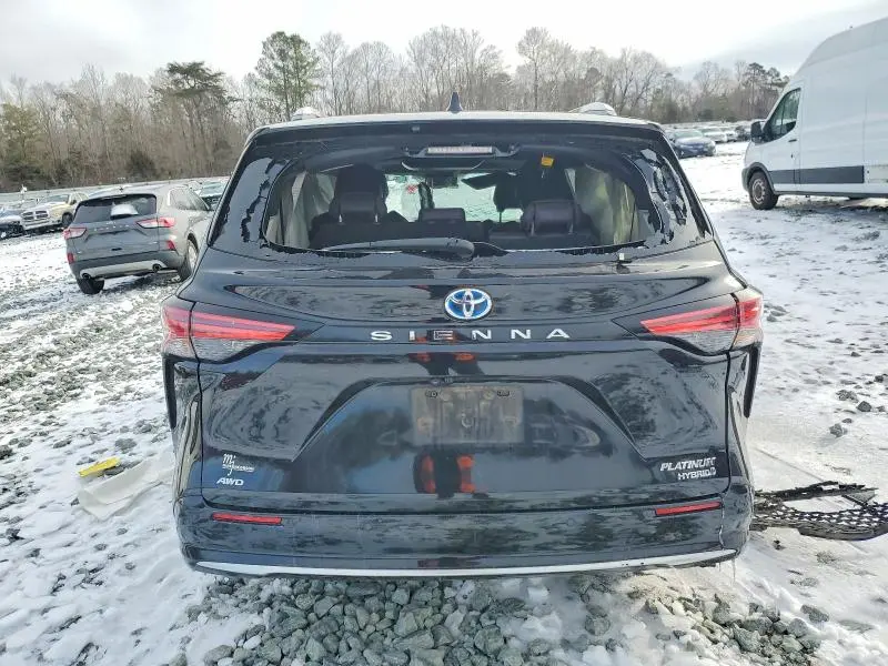 2022 TOYOTA SIENNA LIMITED  