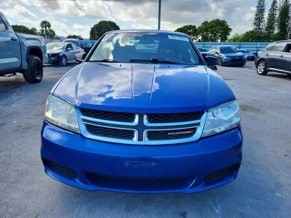 2013 DODGE AVENGER SE  