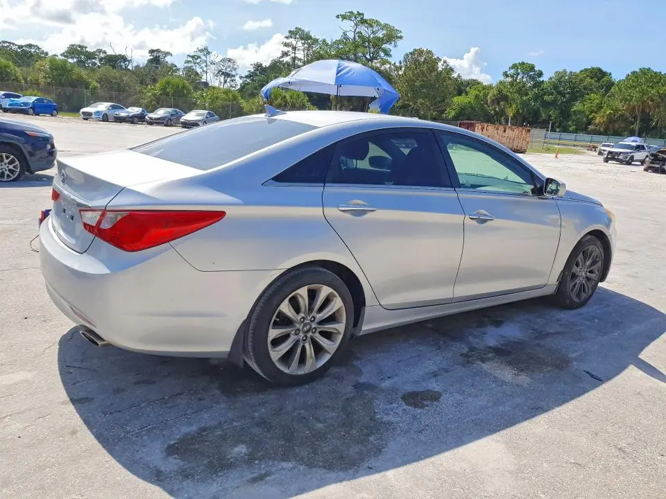 2011 HYUNDAI SONATA SE  