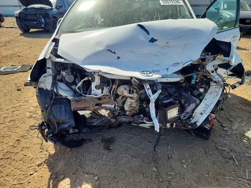 2017 TOYOTA SIENNA LE  