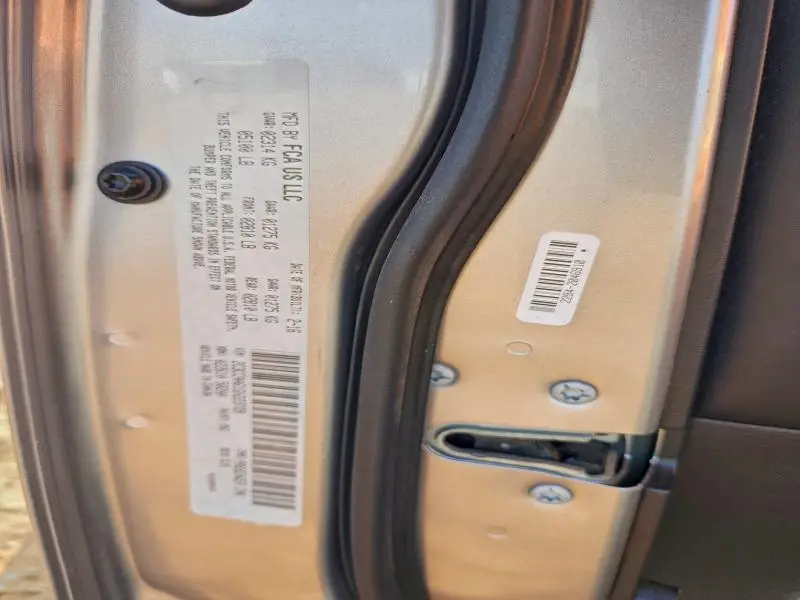 2016 CHRYSLER 300 LIMITED  