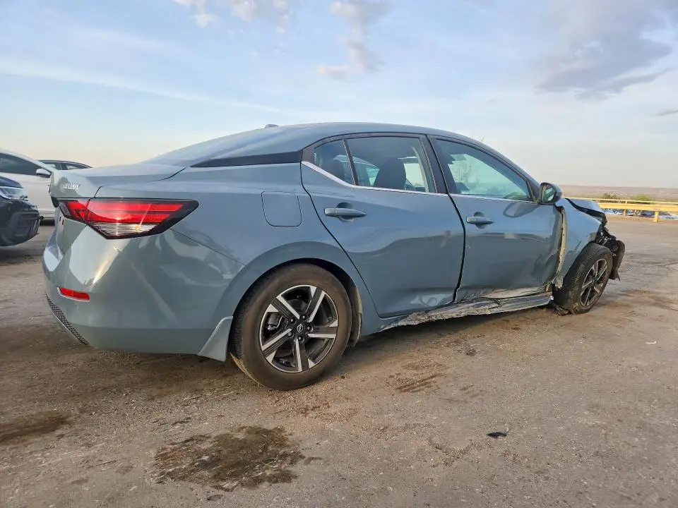 2025 NISSAN SENTRA SV  