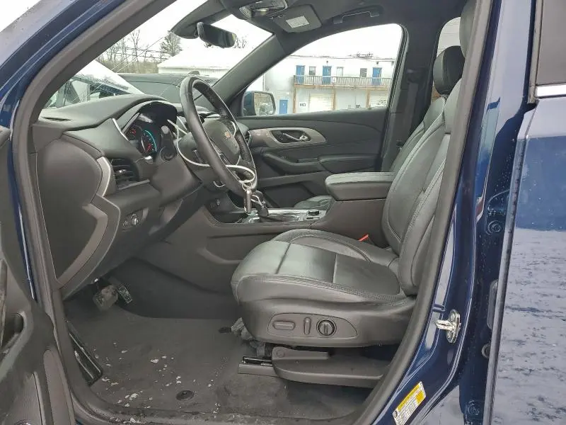 2022 CHEVROLET TRAVERSE LT  