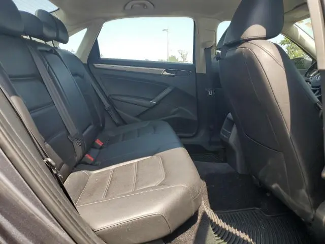 2018 VOLKSWAGEN PASSAT S  