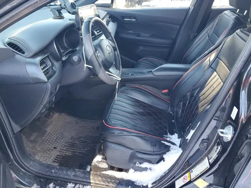 2019 TOYOTA C-HR XLE  