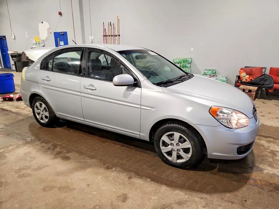 2010 HYUNDAI ACCENT GLS  