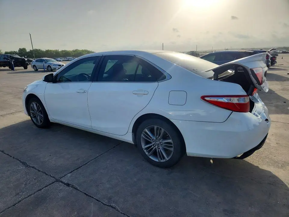 2017 TOYOTA CAMRY SE  