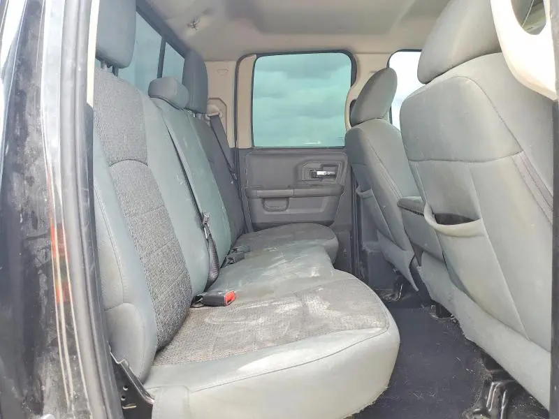 2016 RAM 1500 SLT  