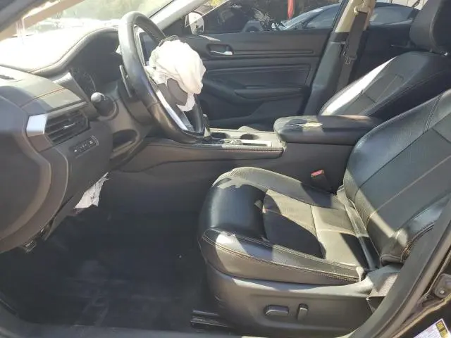 2019 NISSAN ALTIMA SR