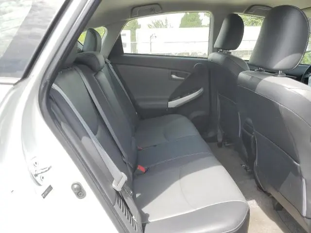 2012 TOYOTA PRIUS PLUG-IN   