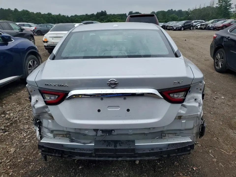 2021 NISSAN MAXIMA SV  