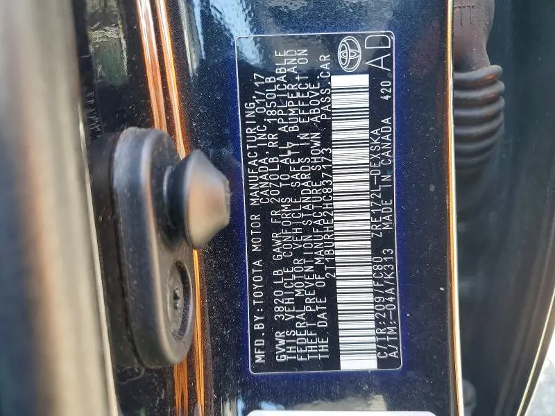 2017 TOYOTA COROLLA SE  