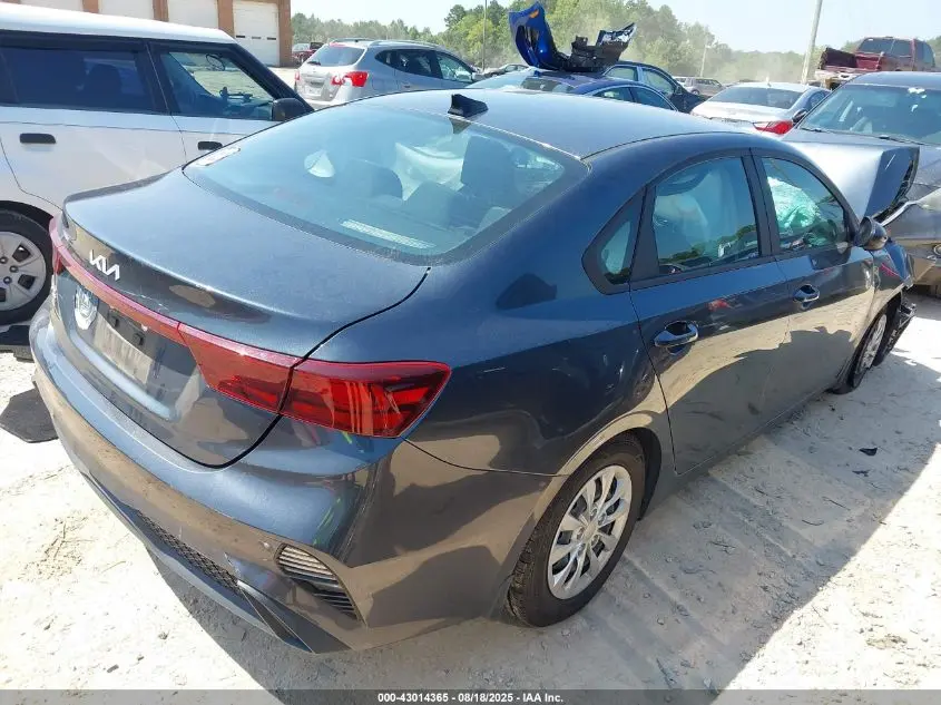 2023 KIA FORTE LX