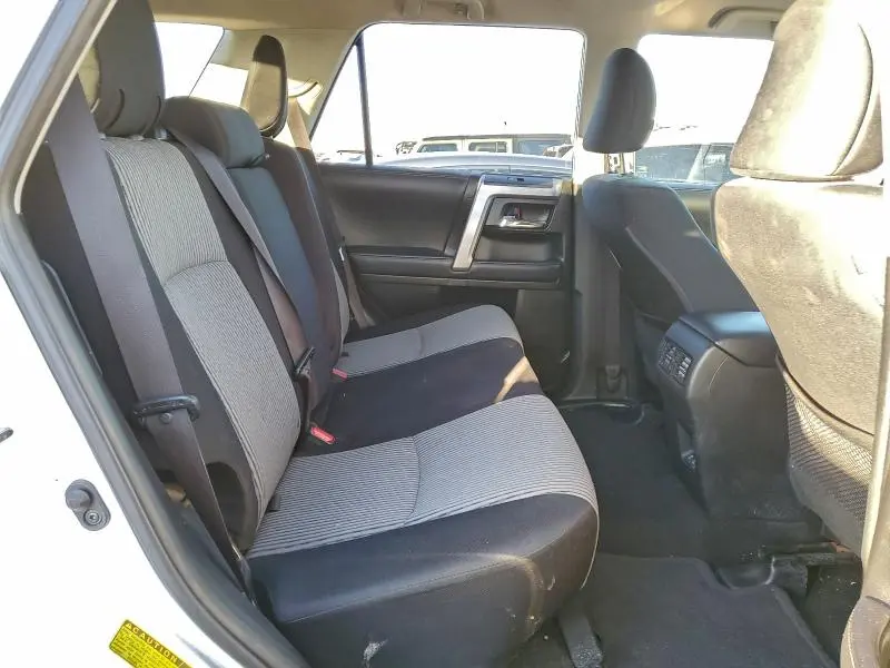 2022 TOYOTA 4RUNNER SR5  