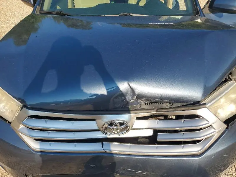 2013 TOYOTA HIGHLANDER PLUS  