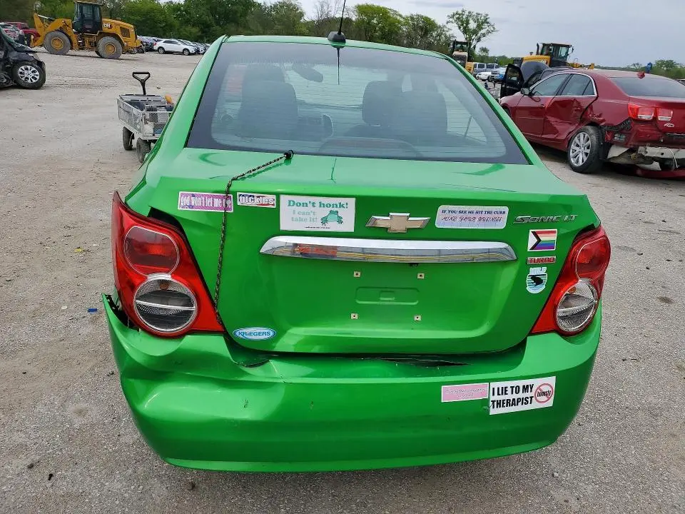 2016 CHEVROLET SONIC LT  