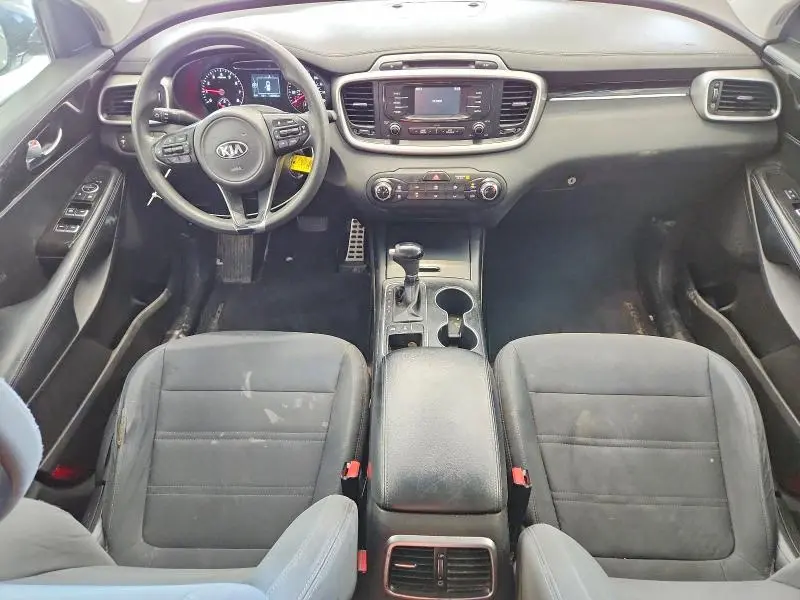2016 KIA SORENTO LX V6  