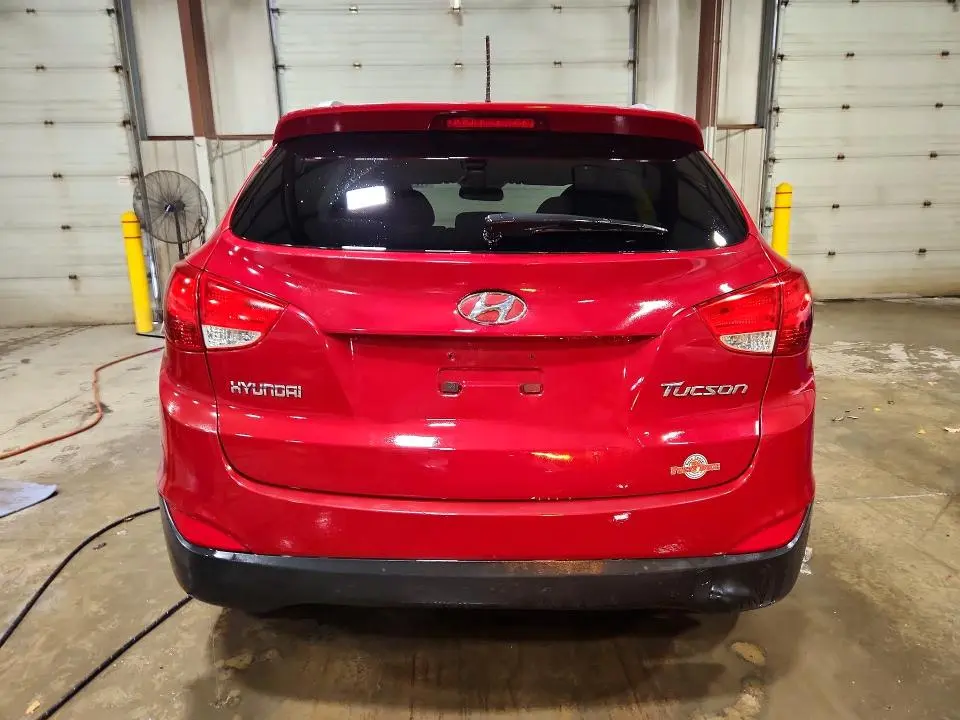 2010 HYUNDAI TUCSON GLS  