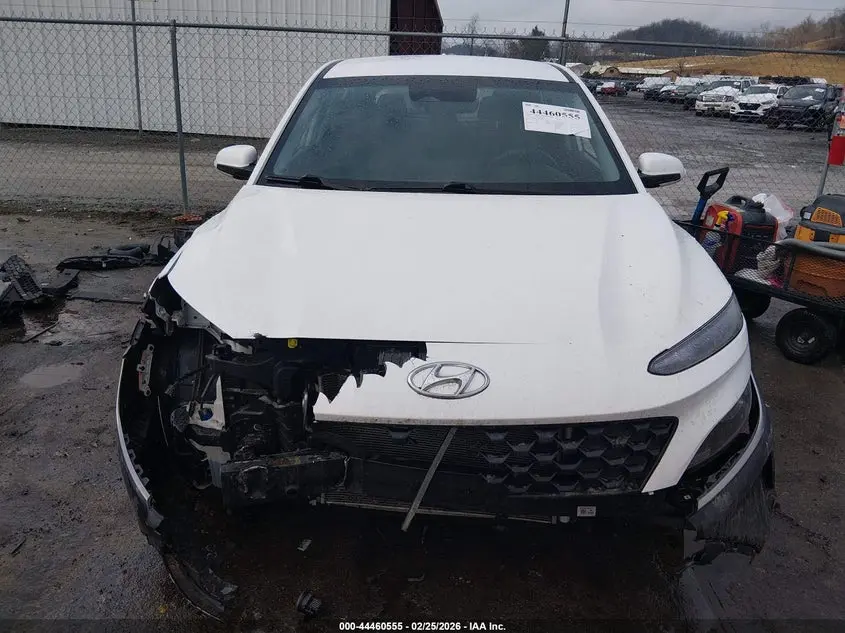 2023 HYUNDAI KONA SE