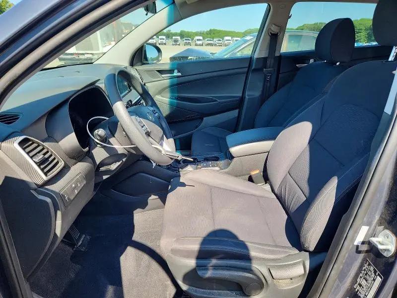 2020 HYUNDAI TUCSON SE  