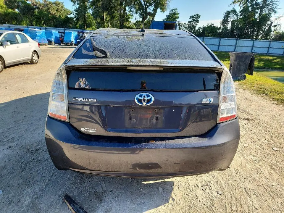 2011 TOYOTA PRIUS THREE  
