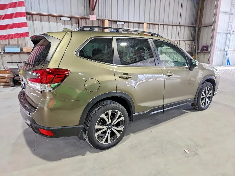 2022 SUBARU FORESTER LIMITED  