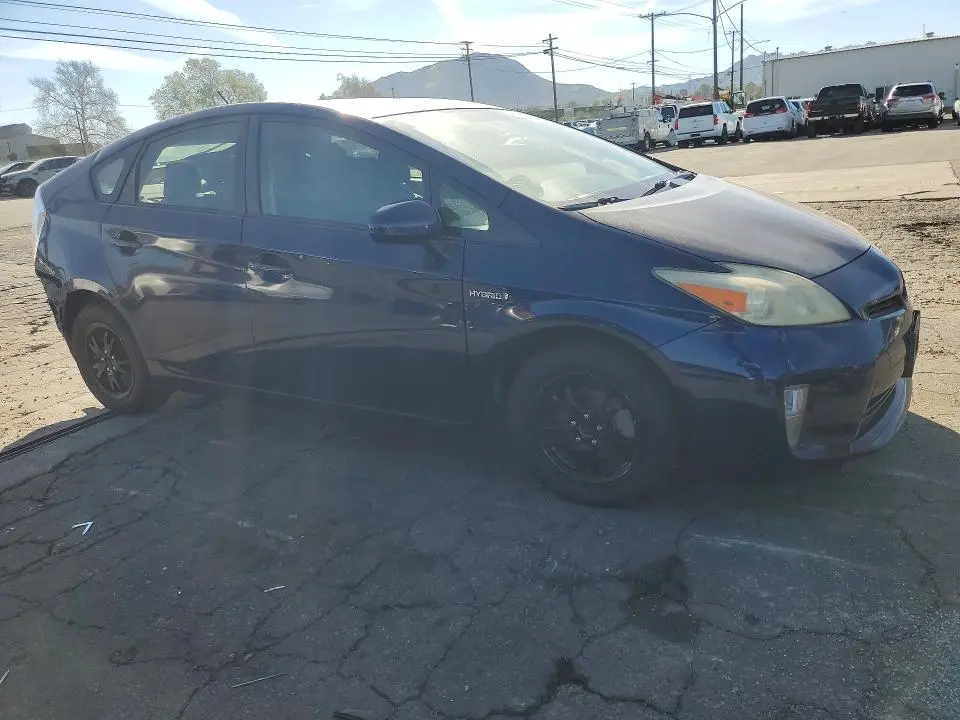 2013 TOYOTA PRIUS   