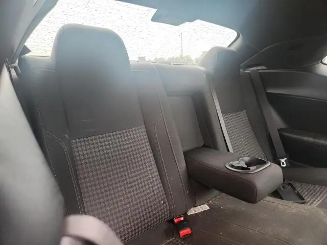 2016 DODGE CHALLENGER SXT  