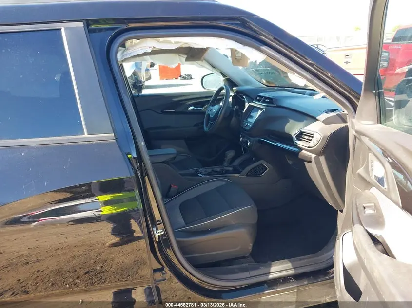 2022 CHEVROLET TRAILBLAZER FWD LT