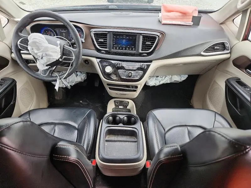 2020 CHRYSLER VOYAGER LXI  
