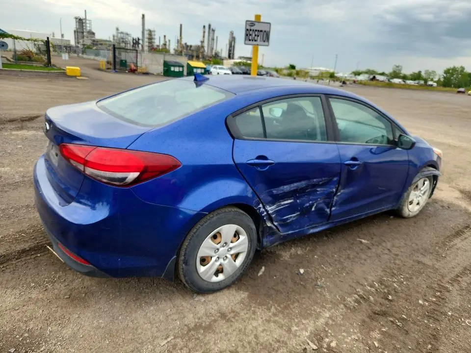 2017 KIA FORTE LX  