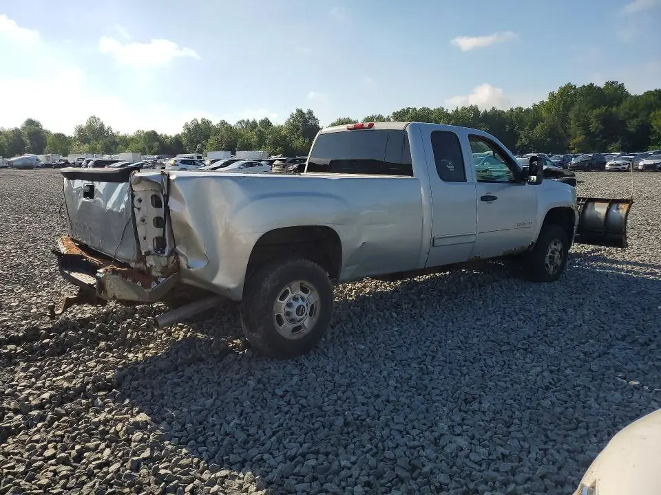 2011 GMC SIERRA K2500 SLE  