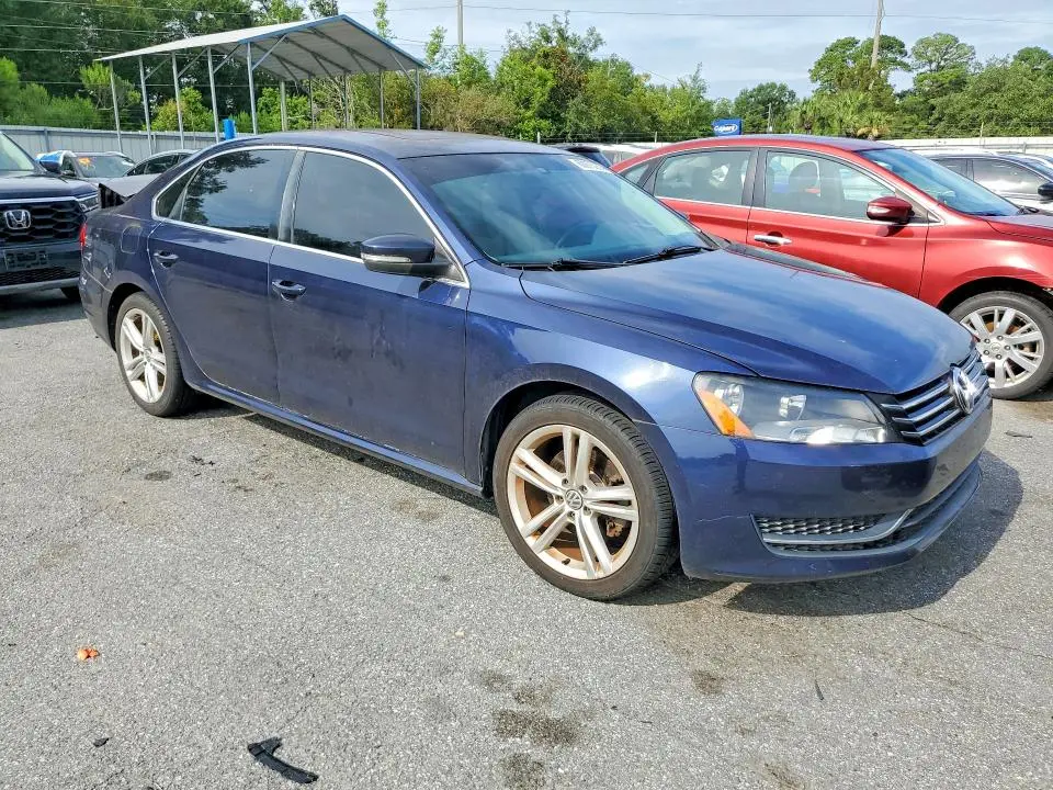2014 VOLKSWAGEN PASSAT SE  