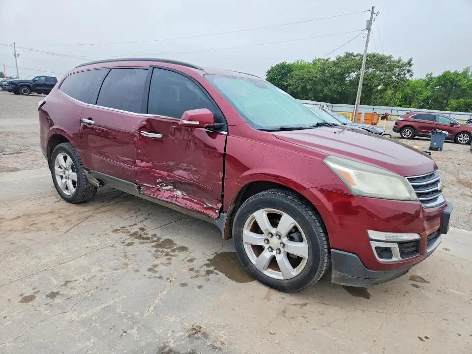 2017 CHEVROLET TRAVERSE LT  