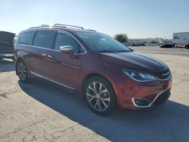 2017 CHRYSLER PACIFICA LIMITED  