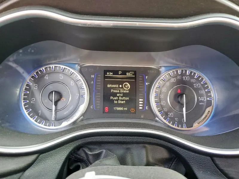 2016 CHRYSLER 200 LIMITED  