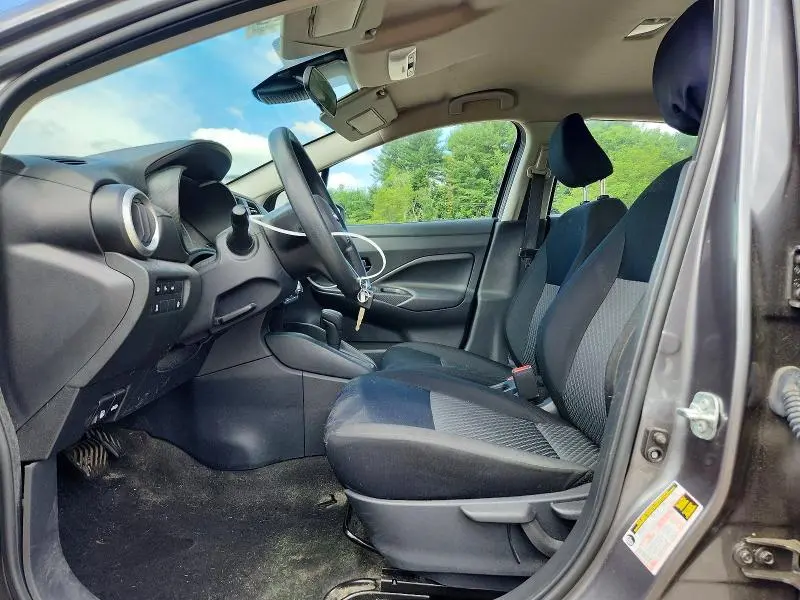 2024 NISSAN VERSA S  