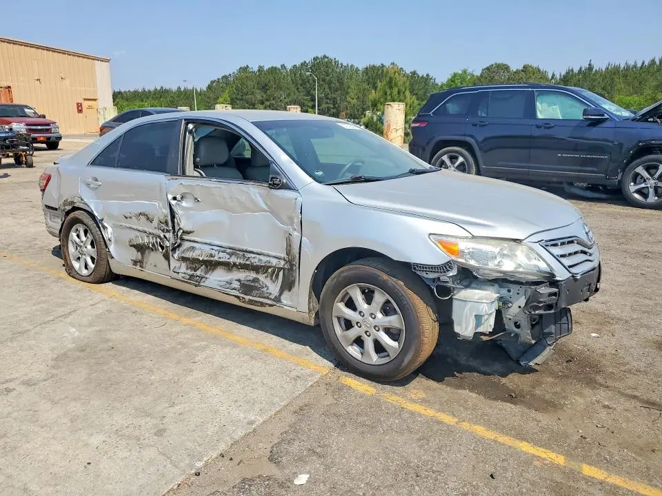 2011 TOYOTA CAMRY LE  