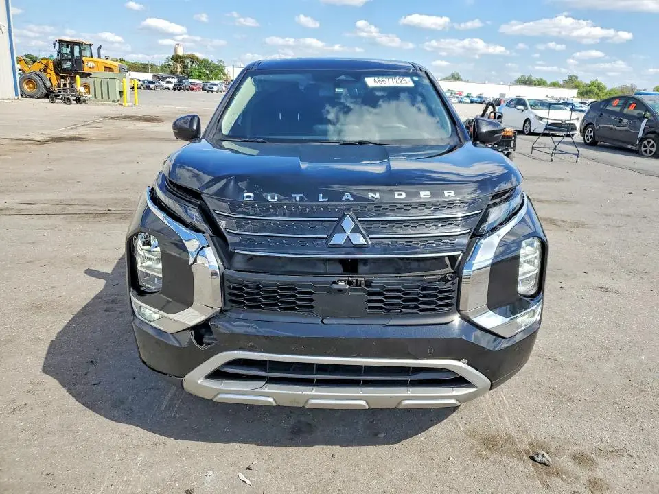2023 MITSUBISHI OUTLANDER SE  