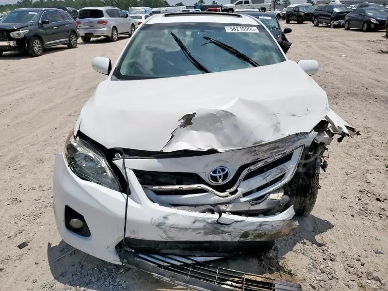 2011 TOYOTA COROLLA BASE  