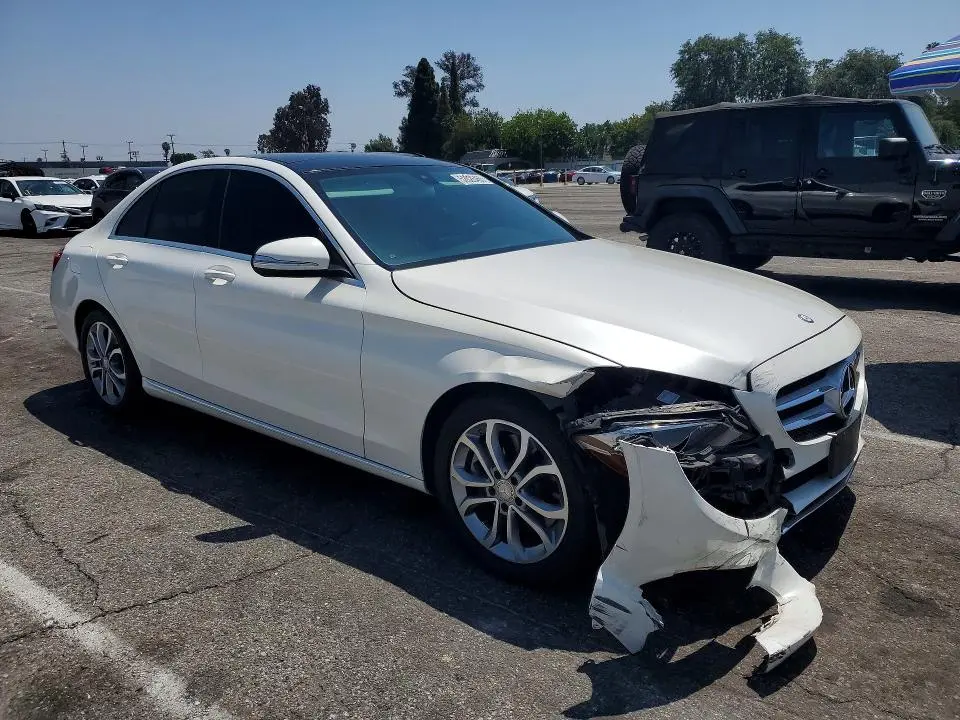 2015 MERCEDES-BENZ C 300  