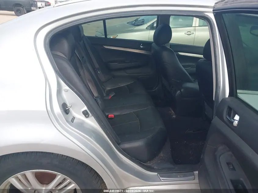 2015 INFINITI Q40  