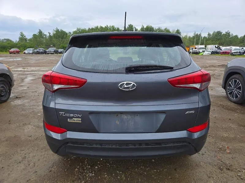 2017 HYUNDAI TUCSON SE  
