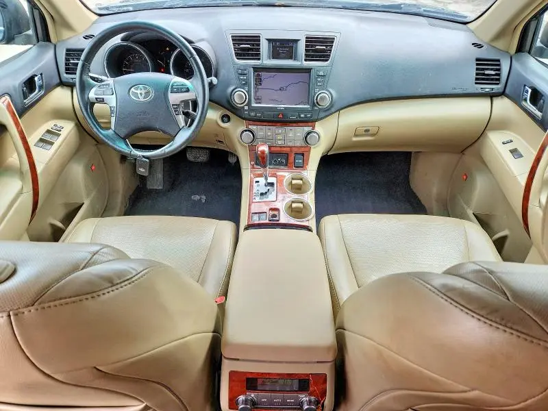 2011 TOYOTA HIGHLANDER LIMITED  