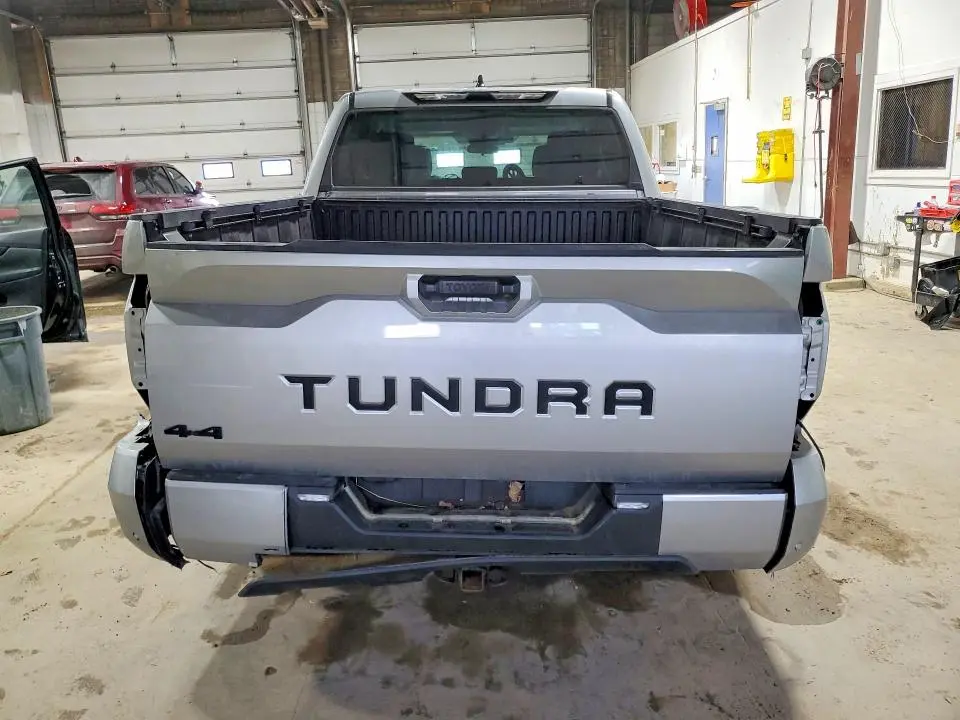 2023 TOYOTA TUNDRA CREWMAX SR  