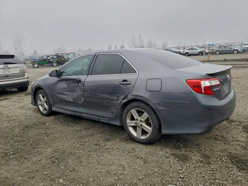 2014 TOYOTA CAMRY SE  