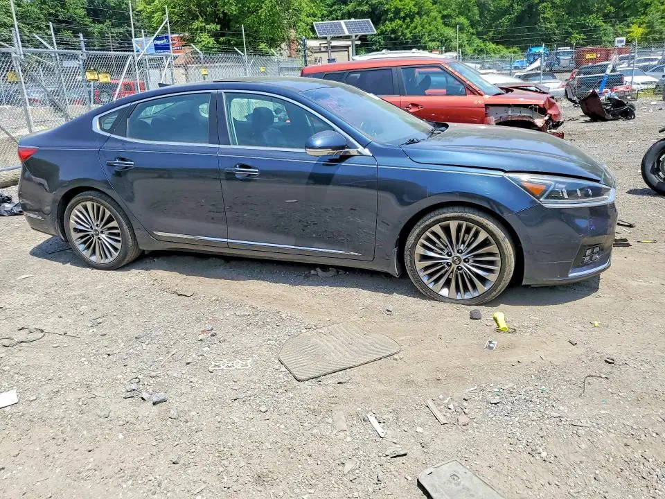 2017 KIA CADENZA LIMITED  