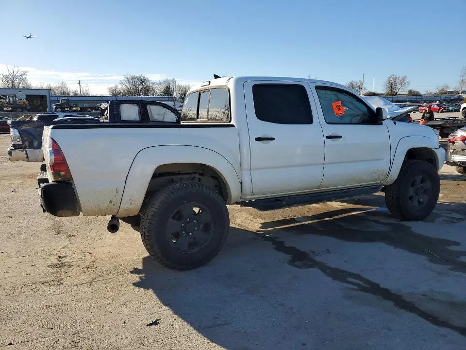 2015 TOYOTA TACOMA PRERUNNER V6  
