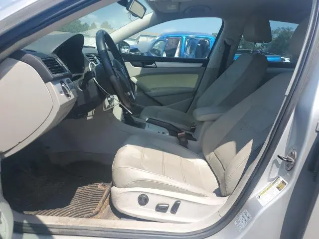 2012 VOLKSWAGEN PASSAT SE  