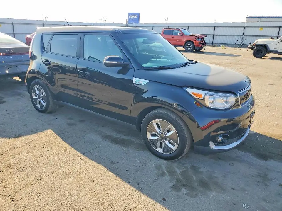 2018 KIA SOUL EV +  